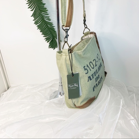 Myra Paris Crossbody Bag! - Picture 3 of 8